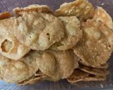 A picture of step 1 of Bhalla papdi chaat.