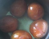A picture of step 1 of Tomato halwa.