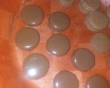 صورة لخطوة 5 من وصفة قاطو الكاوكاو والشوكولاتة 😋 يذوب في الفم 😍 طعم رائع ولذيذ
