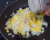 Foto langkah ke 6 dari resep Nasi goreng mentega.