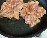 香煎雞腿排佐花椰菜的食譜步驟2照片