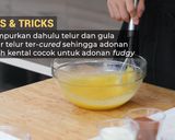 Foto langkah ke 1 dari resep Fudgy Cookie Brownies Tanpa Mixer: Satu Gigit Tiga Tekstur!.
