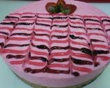 Foto langkah ke 11 dari resep Strawberry cheese cake.
