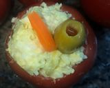 Foto del paso 5 de la receta: Tomate relleno con pollo, arroz y pickles 👌