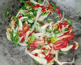 Foto langkah ke 4 dari resep Tumis Ikan Kembung Saus Tiram Jamur Tiram.