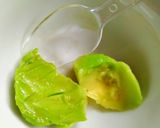Foto langkah ke 1 dari resep Selingan MPASI : Avocado Bread Scrumb.