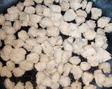 सोया चंक्स ग्रीन ग्रेव्ही (Soya Chunks Green Gravy Recipe In Marathi) रेसिपी स्टेप 4 फोटो 