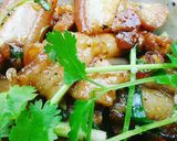 Hình bước làm 4 của món Ba rọi cháy cạnh