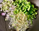 A picture of step 4 of Veg hukka noodles.