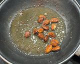 Foto del paso 5 de la receta: Gallina en pepitoria