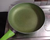 A picture of step 1 of Suji ka halwa.