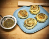 Foto del paso 8 de la receta: Rosas hojaldradas de salmón marinado con tapenade casero & ensalada de mango y feta —Cena Cookpad—