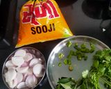 A picture of step 1 of Onion upmaa.