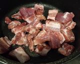 A picture of step 1 of Pipian con costilla de cerdo y garbanzos.