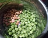 A picture of step 1 of Peas patti mini samosa.