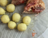 Foto del paso 8 de la receta: Pollo relleno con papas noisette de queso