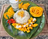 A picture of step 6 of Mango Sticky Rice Dessert.