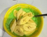 Foto langkah ke 2 dari resep Pisang Goreng Pandan Kelapa.