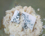 Foto del paso 5 de la receta: Bombas de patata calabacín y queso azul