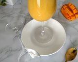 A picture of step 4 of Creamy Mango Nuts Smoothie".