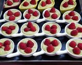 Une image de l'étape 2 de Crème pure pistache aux framboises.