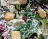 Foto del paso 3 de la receta: Ensalada con toque de frutas y aderezo blue cheese