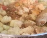 A picture of step 4 of Aloo gobhi.