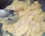 Foto langkah ke 3 dari resep Roti goreng isi sosis bechamel sauce.