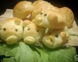 A picture of step 9 of Spinach cheese filled piglets bun.