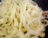 A picture of step 3 of Tagliatelle with mushrooms and saffron.