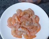 Foto del paso 3 de la receta: Sopa de mariscos y pescados congelados y gambas frescas