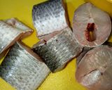 Hình bước làm 1 của món Cá Lóc Đồng Kho Tộ