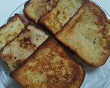 A picture of step 3 of French toast.