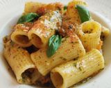 Foto del paso 4 de la receta: Rigatoni al pesto y tomate