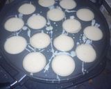 Foto langkah ke 4 dari resep Kue cubit ala si kecil.