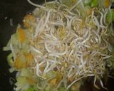 Foto langkah ke 4 dari resep Tumis Labu Tauge Pete.