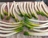 Foto del paso 4 de la receta: Calçots a la plancha con guarnición de carne