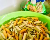 Foto del paso 1 de la receta: ENTRADA FRÍA DE FIDEOS MOSTACHOL Y POLLO (con condimento cremoso y crutones) 🥗🥙🥗