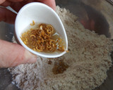 Foto del paso 2 de la receta: Bollitos de limón con harina de espelta