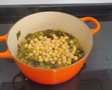 Foto del paso 5 de la receta: Guiso de legumbres y acelgas con bonito de bahía
