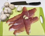 Foto del paso 1 de la receta: Penne rigate con hongos y tocino