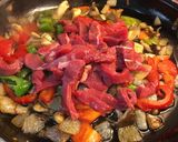 Foto del paso 3 de la receta Noodles con ternera, setas y verduras de “Blade Runner”