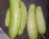 A picture of step 1 of Lauki ka Halwa.