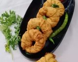A picture of step 5 of Ring samosa.