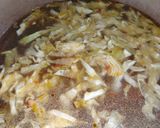 A picture of step 10 of Seafood Soup (Sopa Marinera).