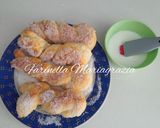 Foto del passaggio 12 della ricetta Treccine con lo zucchero Siciliane fatti in casa 👩‍🍳🏡