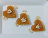 A picture of step 6 of Besan Ka Halwa.