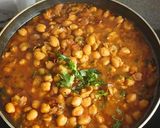A picture of step 2 of Punjabi thali (Chana mansala & More).