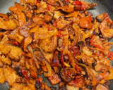 Foto del paso 5 de la receta: Seitán con cebolla y setas (veggie)