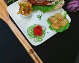A picture of step 3 of Chicken sticks burger.